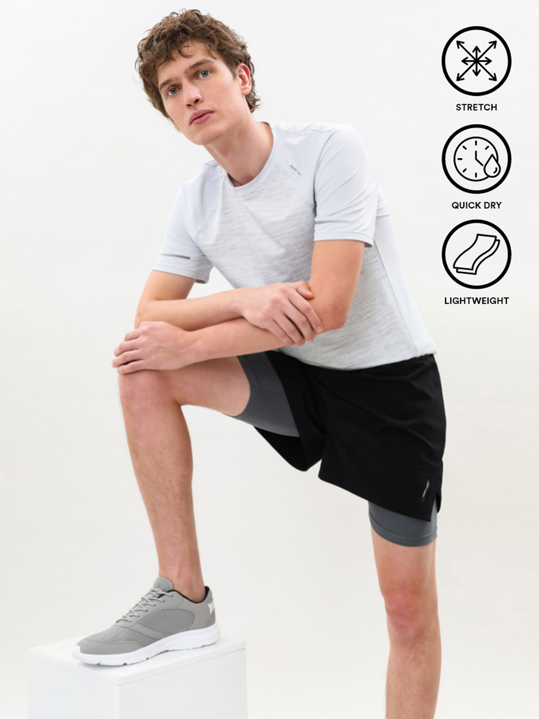 Sports shorts with short leggings 
