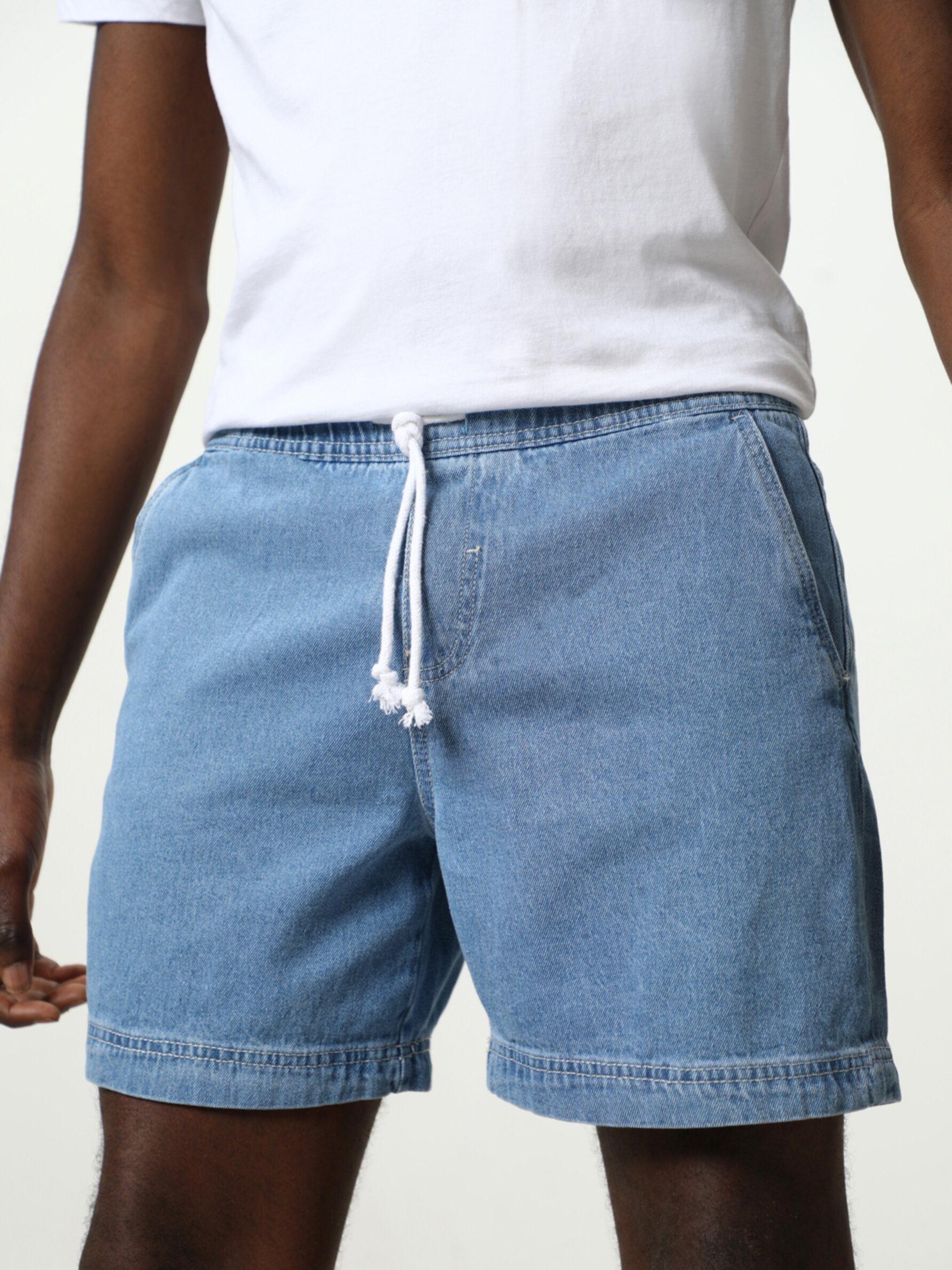Bermuda jogger vaquera - DENIM - TODA LA COLECCIÓN - HOMBRE - | Lefties  ESPAÑA