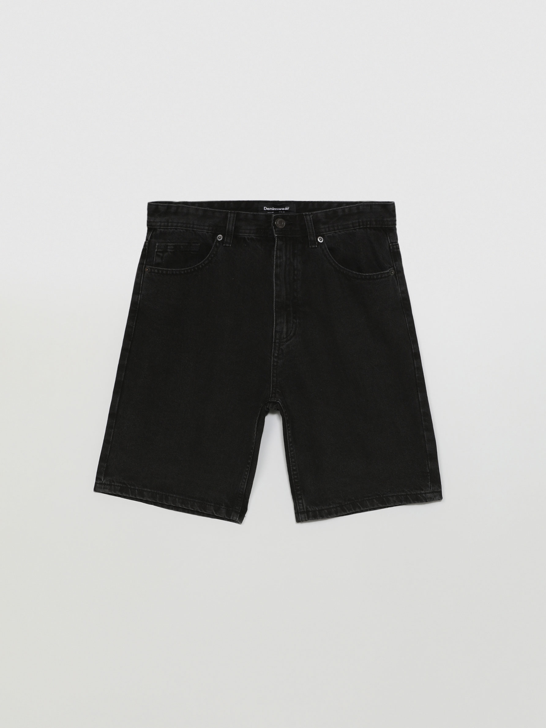 Bermuda vaquera Slim Fit - Bermudas Vaqueras - BERMUDAS - TODA LA COLECCIÓN  - HOMBRE - | Lefties ESPAÑA