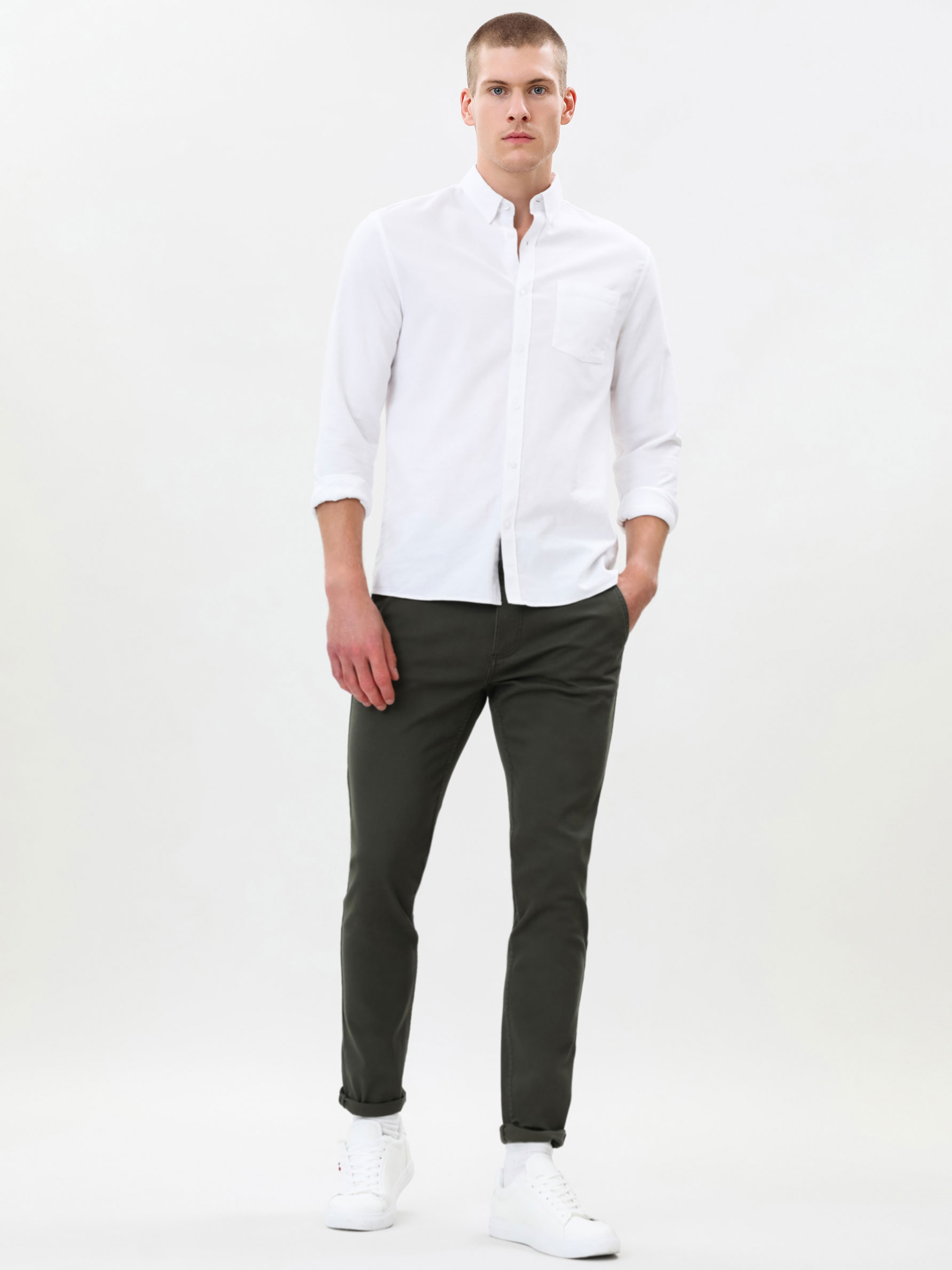 Pantalón chino comfort skinny - Pantalones Chinos - PANTALONES - TODA LA  COLECCIÓN - HOMBRE - | Lefties Mexico