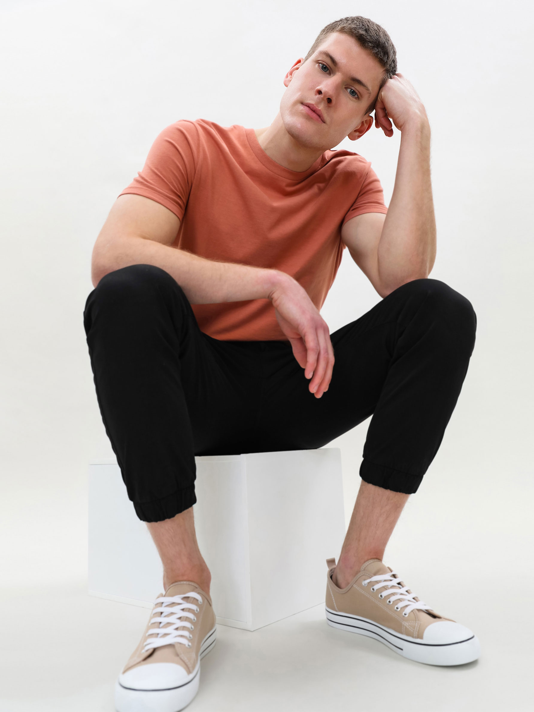 Pantalón jogger cargo - Pantalones Básicos - PANTALONES - TODA LA COLECCIÓN  - HOMBRE - | Lefties Mexico