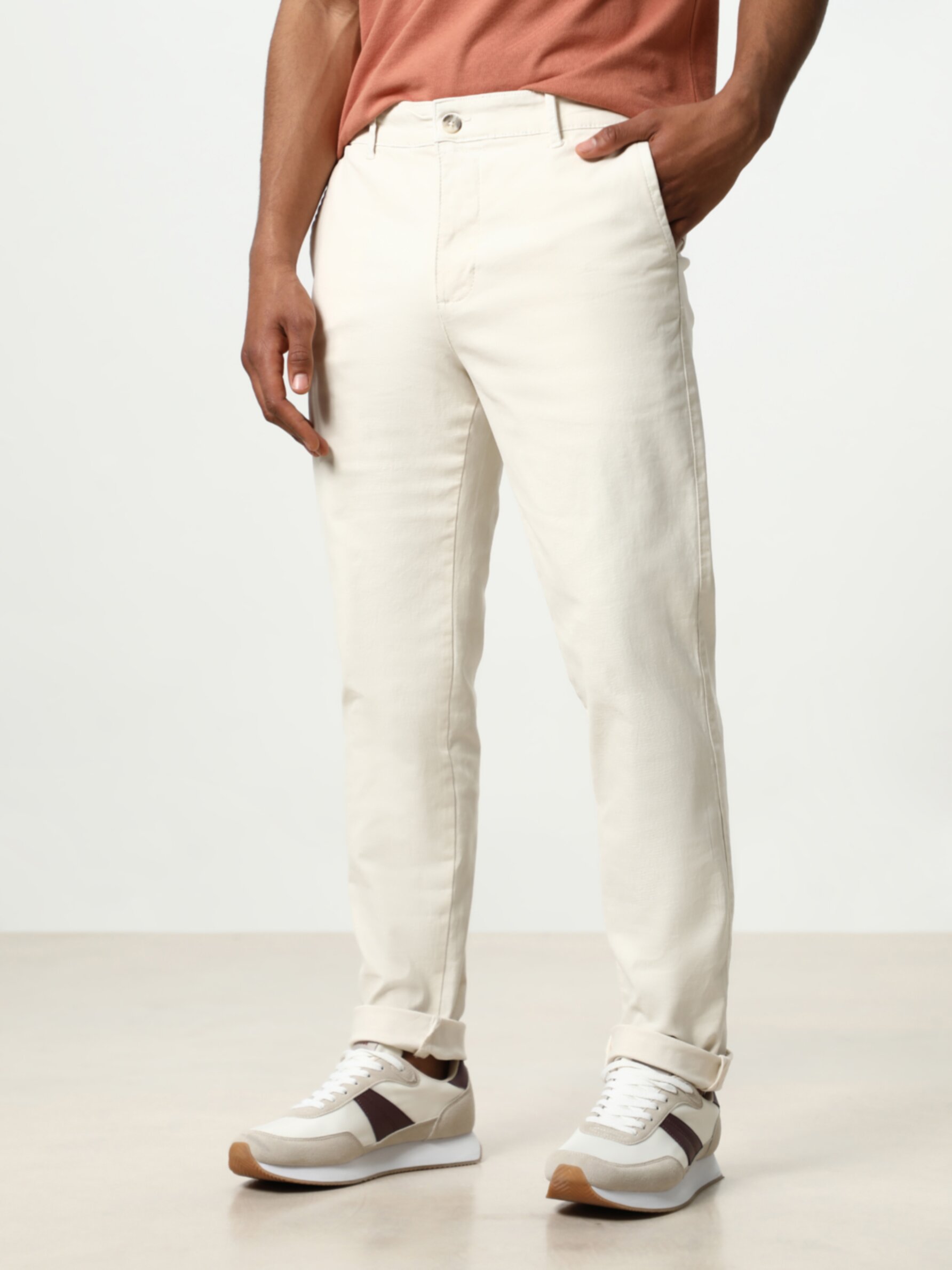 Pantalón chino comfort slim rústico - HOMBRE - | Lefties ESPAÑA