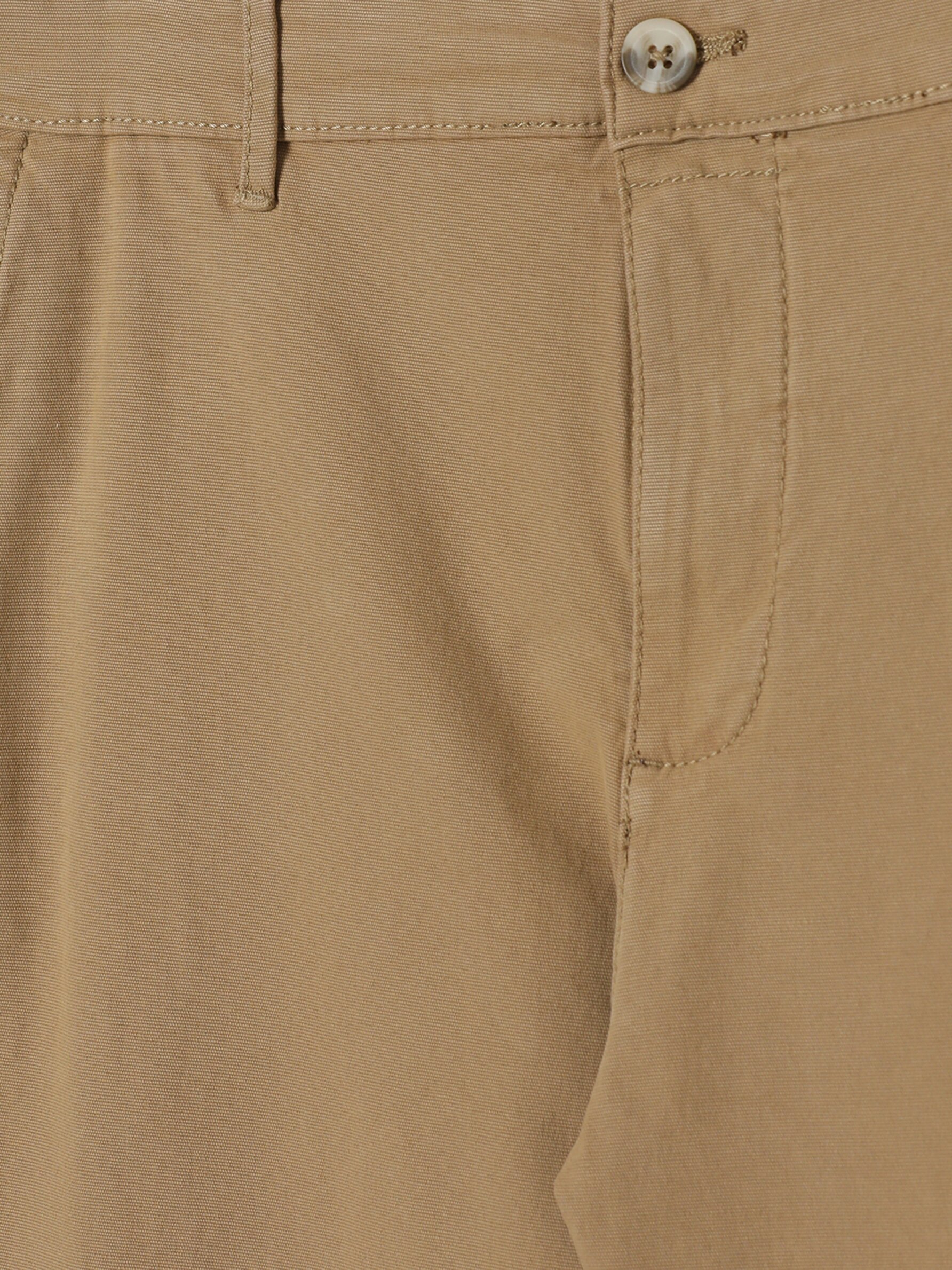 Pantalón chino comfort slim rústico - Pantalones Básicos - PANTALONES -  TODA LA COLECCIÓN - HOMBRE - | Lefties España (Canarias)
