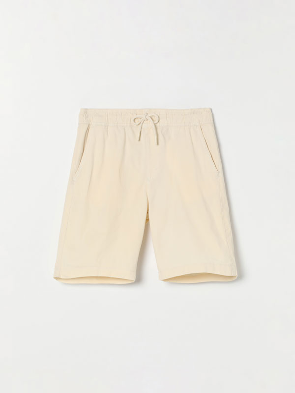 Pantalones cortos chinos de hombre | Lefties Nueva Colección