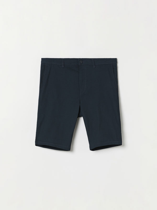 Slim fit chino Bermuda shorts with micro print