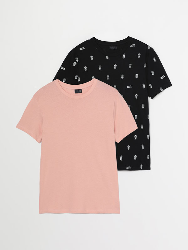 Pack of 2 plain and printed T-shirts
