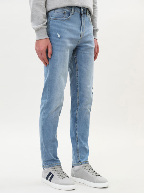 Vaqueros confort slim de hombre | Lefties Nueva Colección