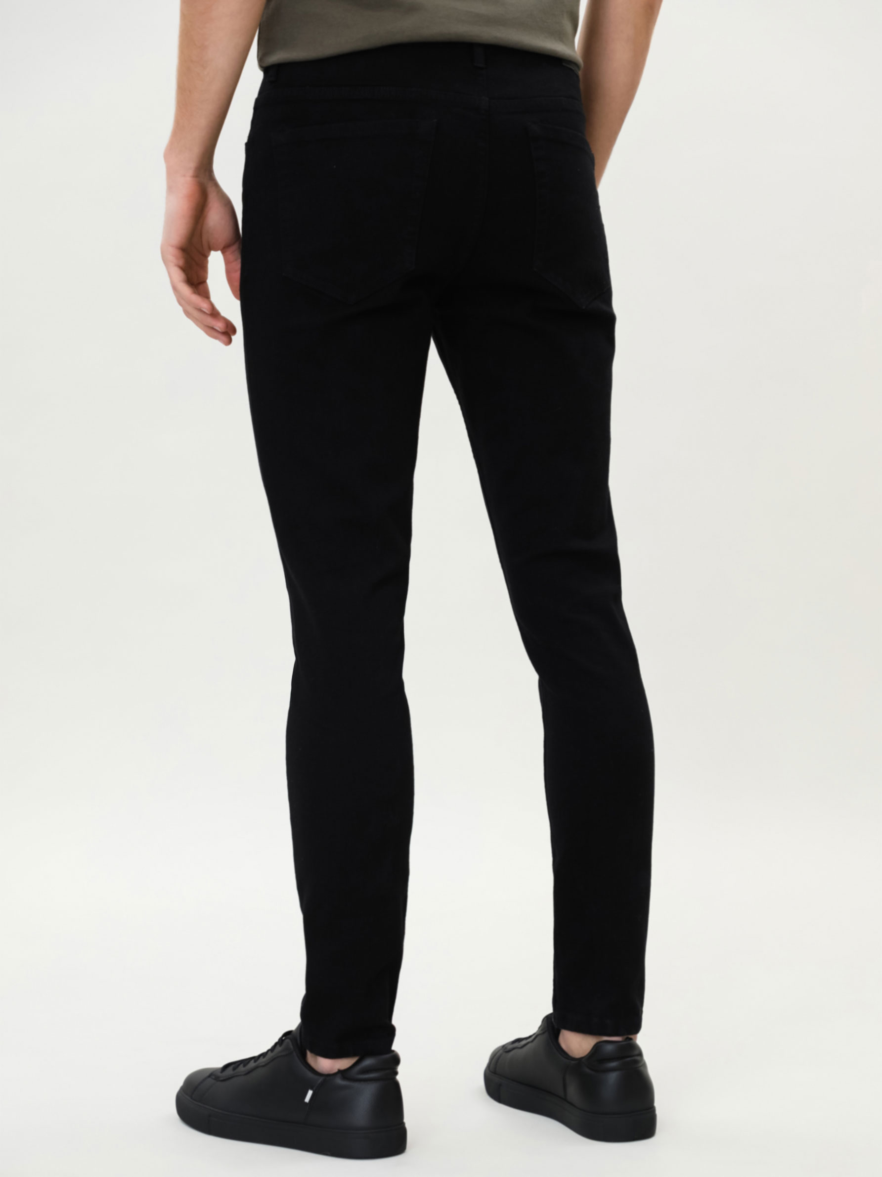 Spray-On Skinny Jeans - - | Lefties Oman