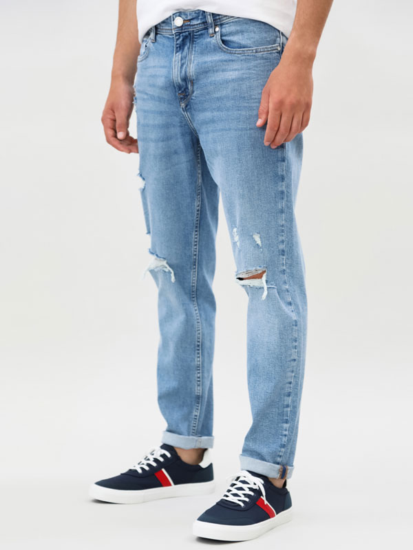 Ripped slim fit jeans