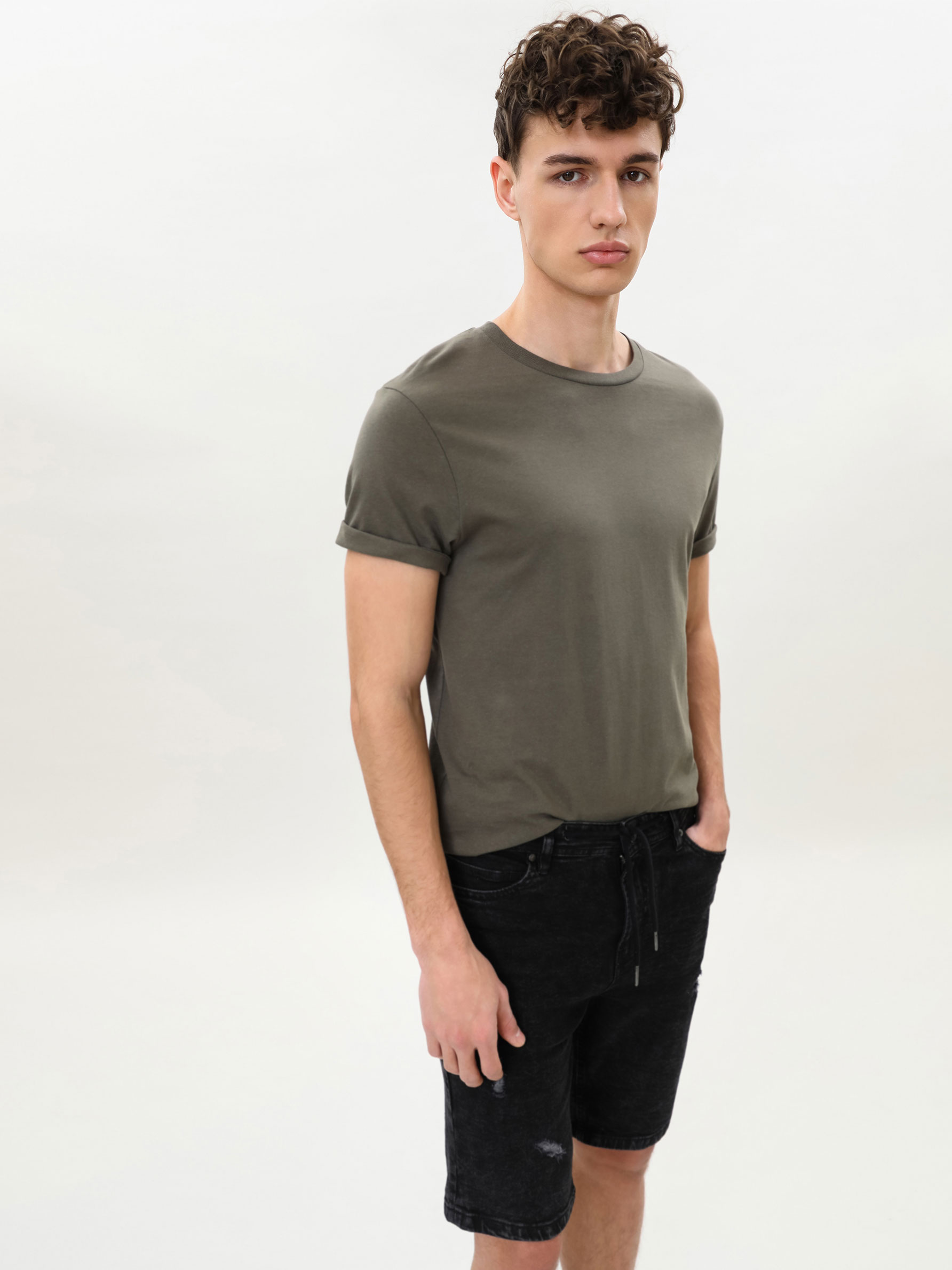 Bermuda Vaquera Skinny Stretch - BERMUDAS - TODA LA COLECCIÓN - HOMBRE - |  Lefties ESPAÑA