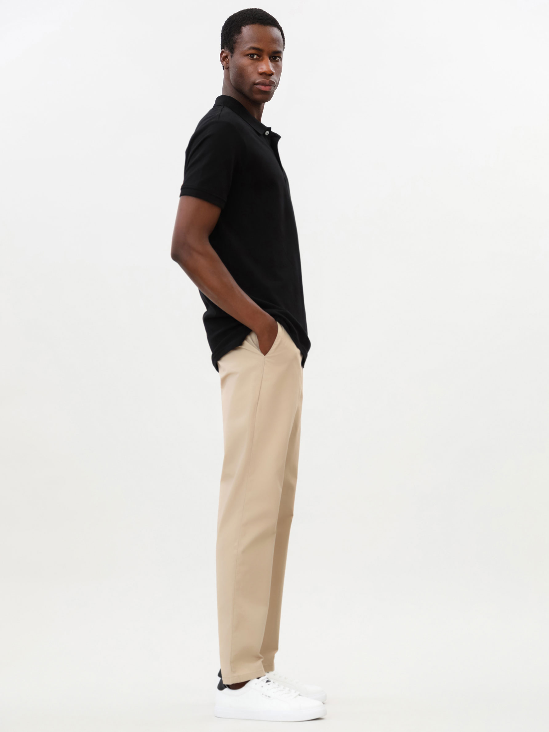 Pantalón Chino Regular Fit - Pantalones Chinos - PANTALONES - TODA LA  COLECCIÓN - HOMBRE - | Lefties Mexico
