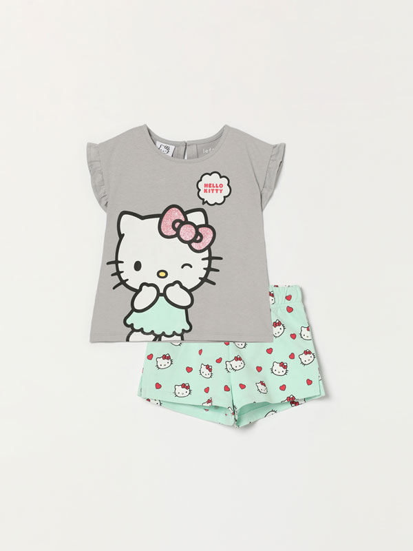 Conjunto de t-shirt e calções estampados Hello Kitty ©Sanrio
