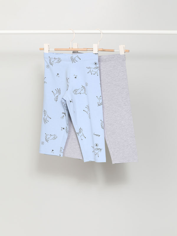 2-Pack of plain and printed capri leggings