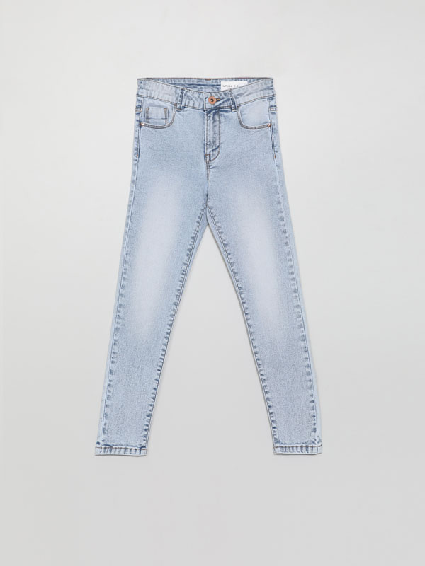 Vaqueros de niña | Lefties Nueva Colección