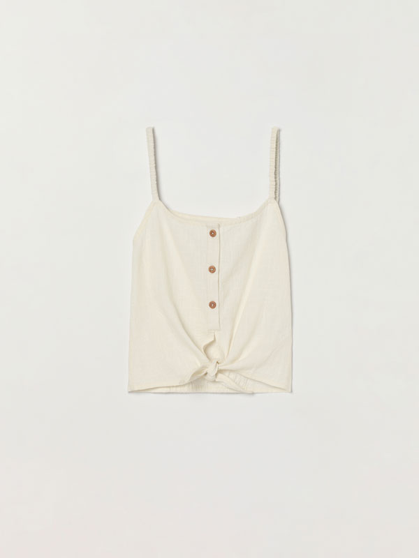 Rustic top with knot detail