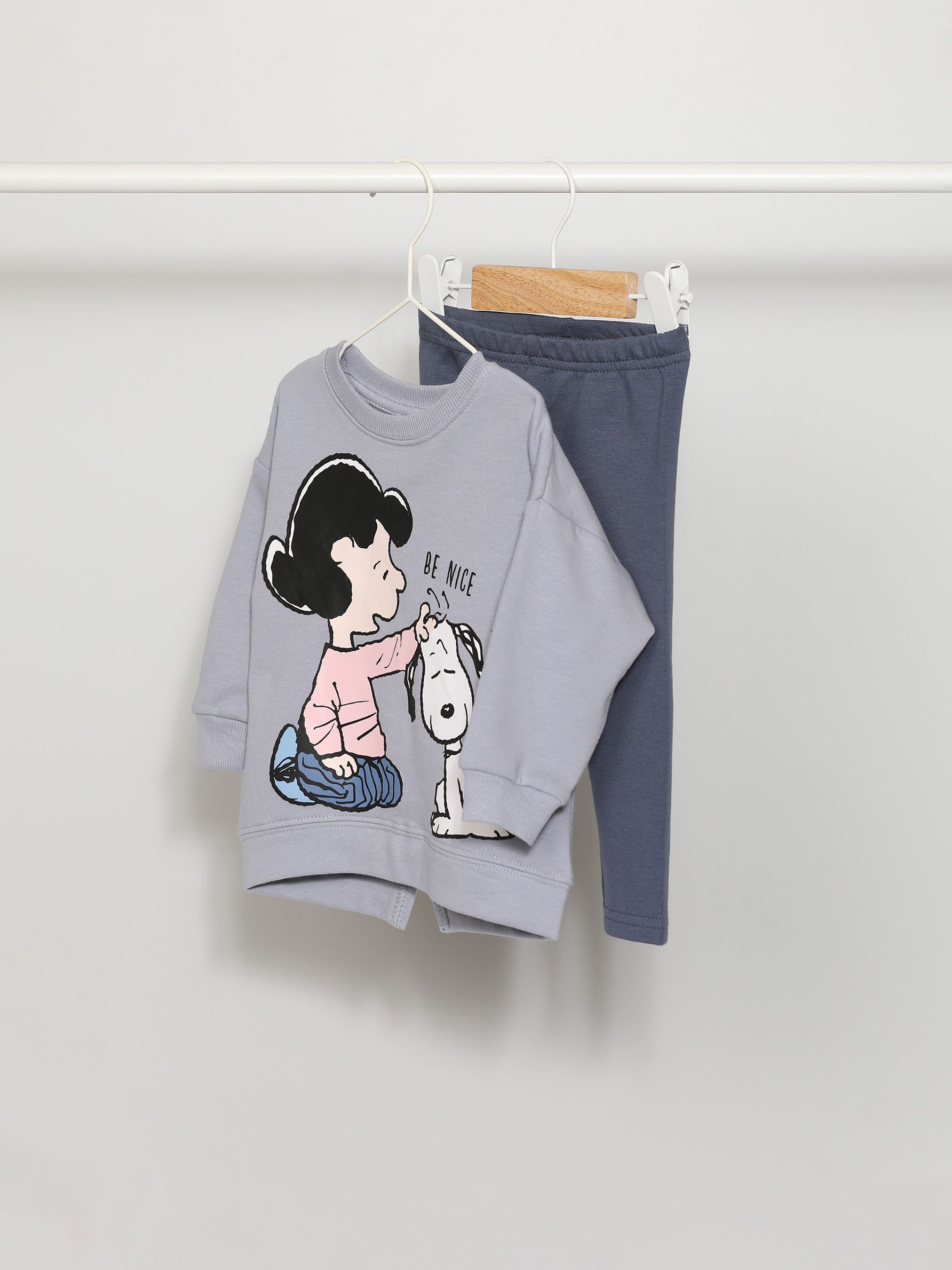 Conjunto de sudadera y legging de Snoopy Peanuts™ - SUDADERAS - TODA LA  COLECCIÓN - BEBÉ NIÑA | 0 - 4 años - NIÑOS - | Lefties Mexico