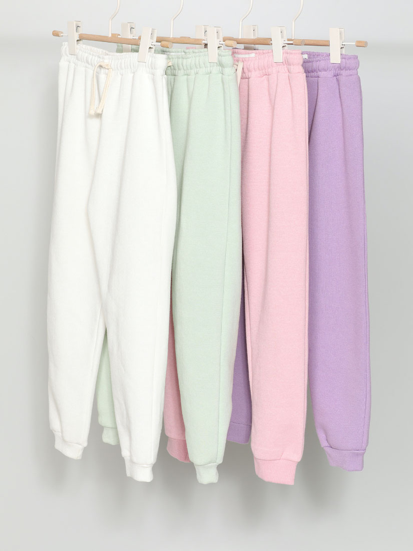 Pantalones de moda para niña | Lefties Nueva Colección