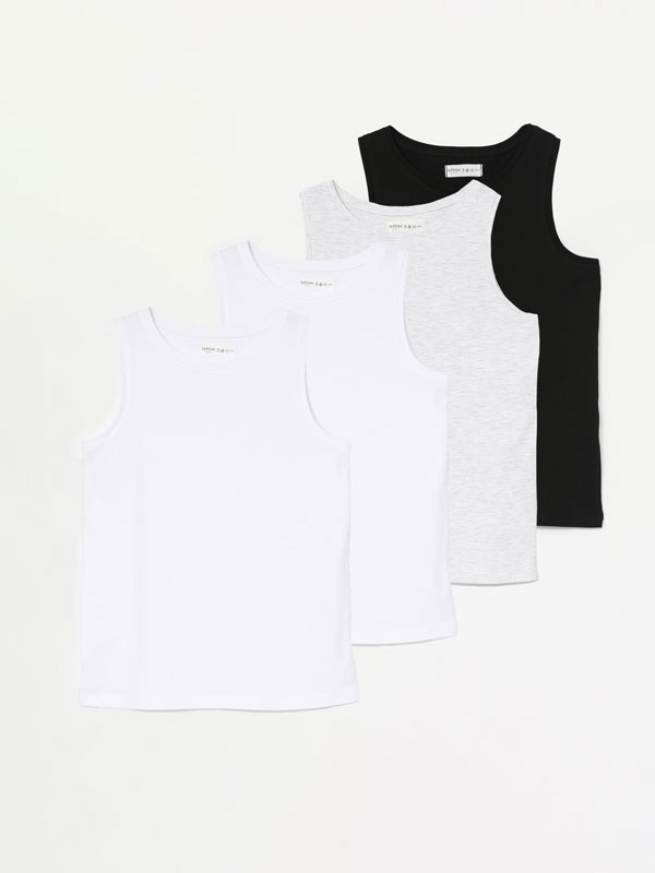 4-pack of plain vest tops