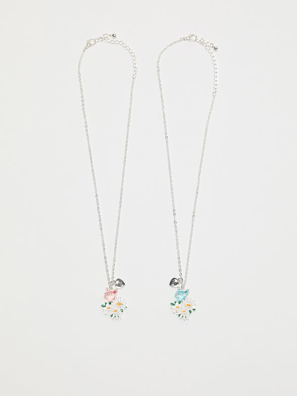 Pack of 2 cat and daisy necklaces