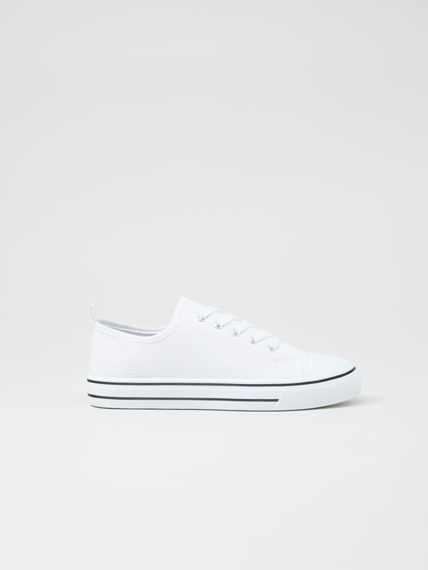 tenis lacoste negro