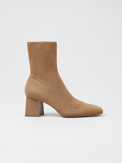 Botas y botines de mujer | Lefties Nueva Colección