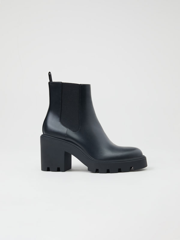 Botas y botines de mujer | Lefties Nueva Colección