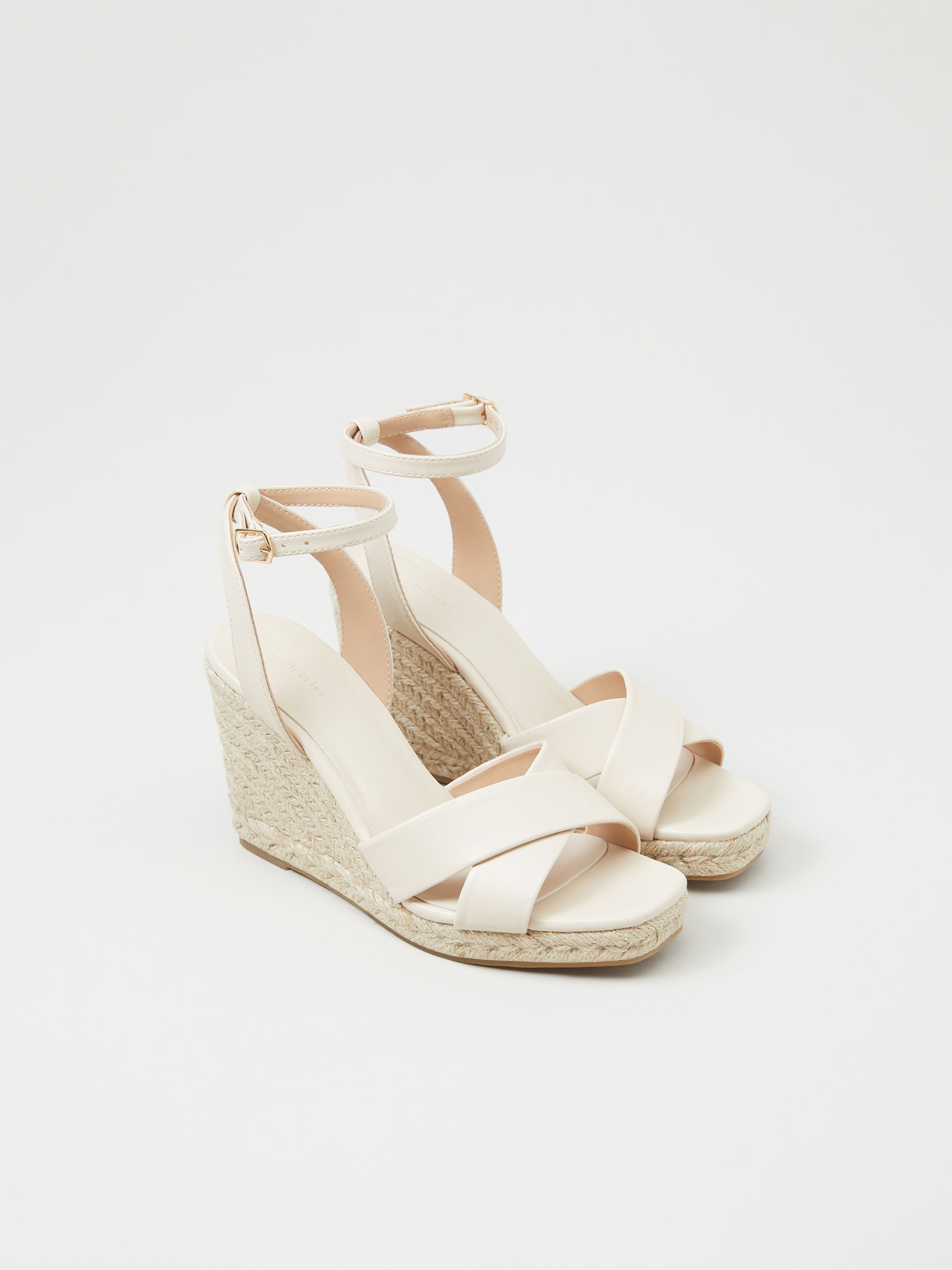 Cuña yute cruzada - ZAPATOS - TODA LA COLECCIÓN - MUJER - | Lefties Mexico