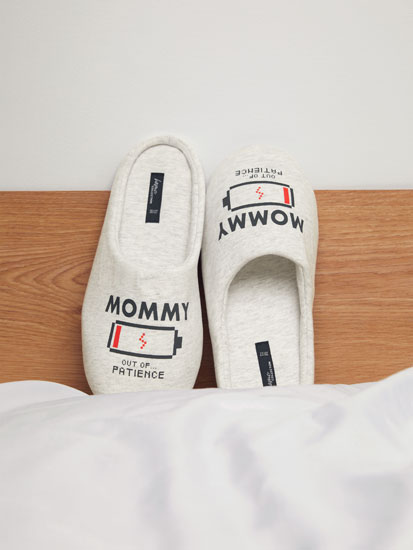 Zapatillas de estar por casa de mujer | Lefties