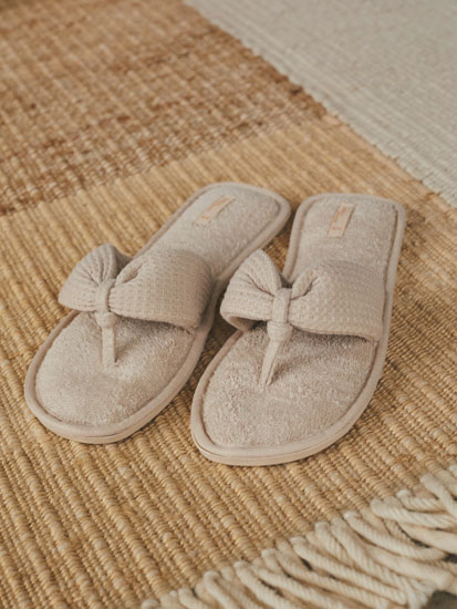 Zapatillas de estar por casa de mujer | Lefties