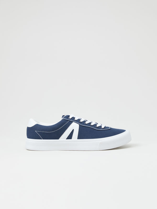 Contrast canvas sneakers