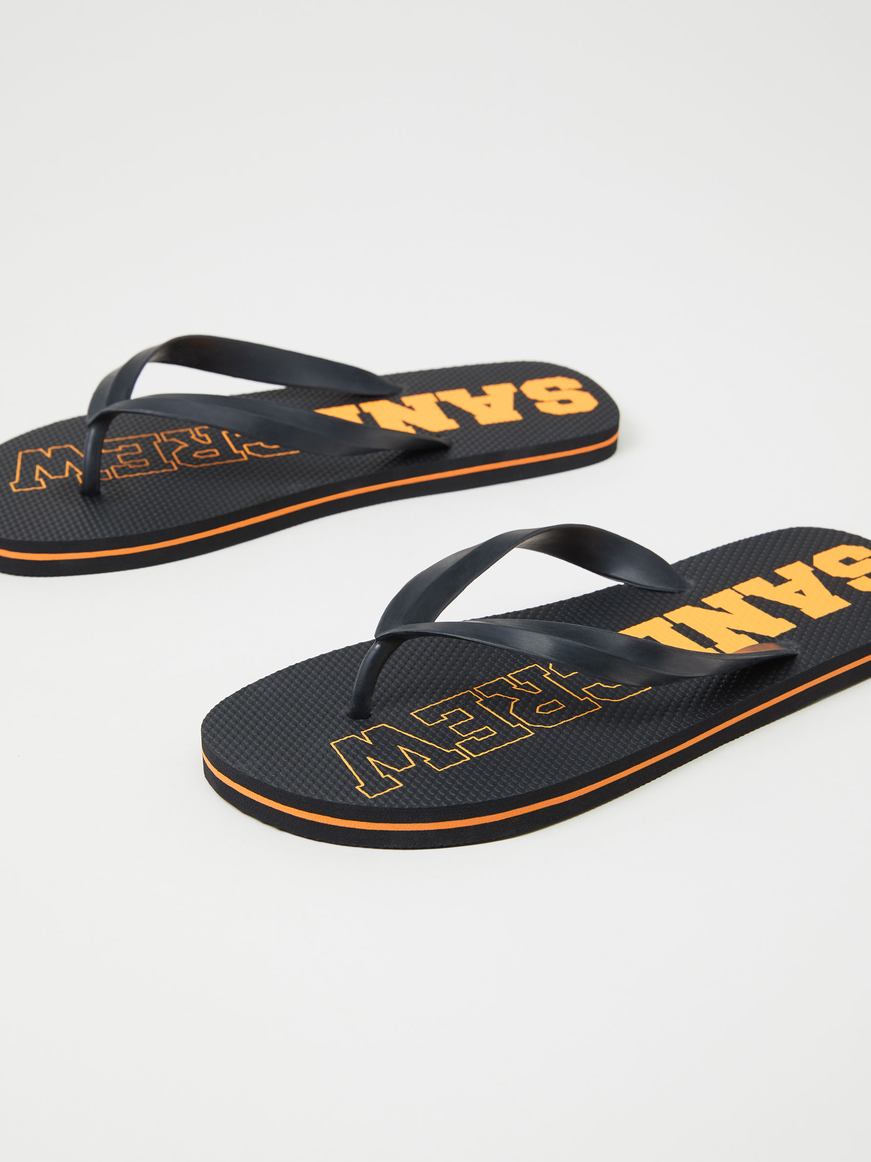Chanclas mensaje - ZAPATOS - TODA LA COLECCIÓN - HOMBRE - | Lefties Mexico