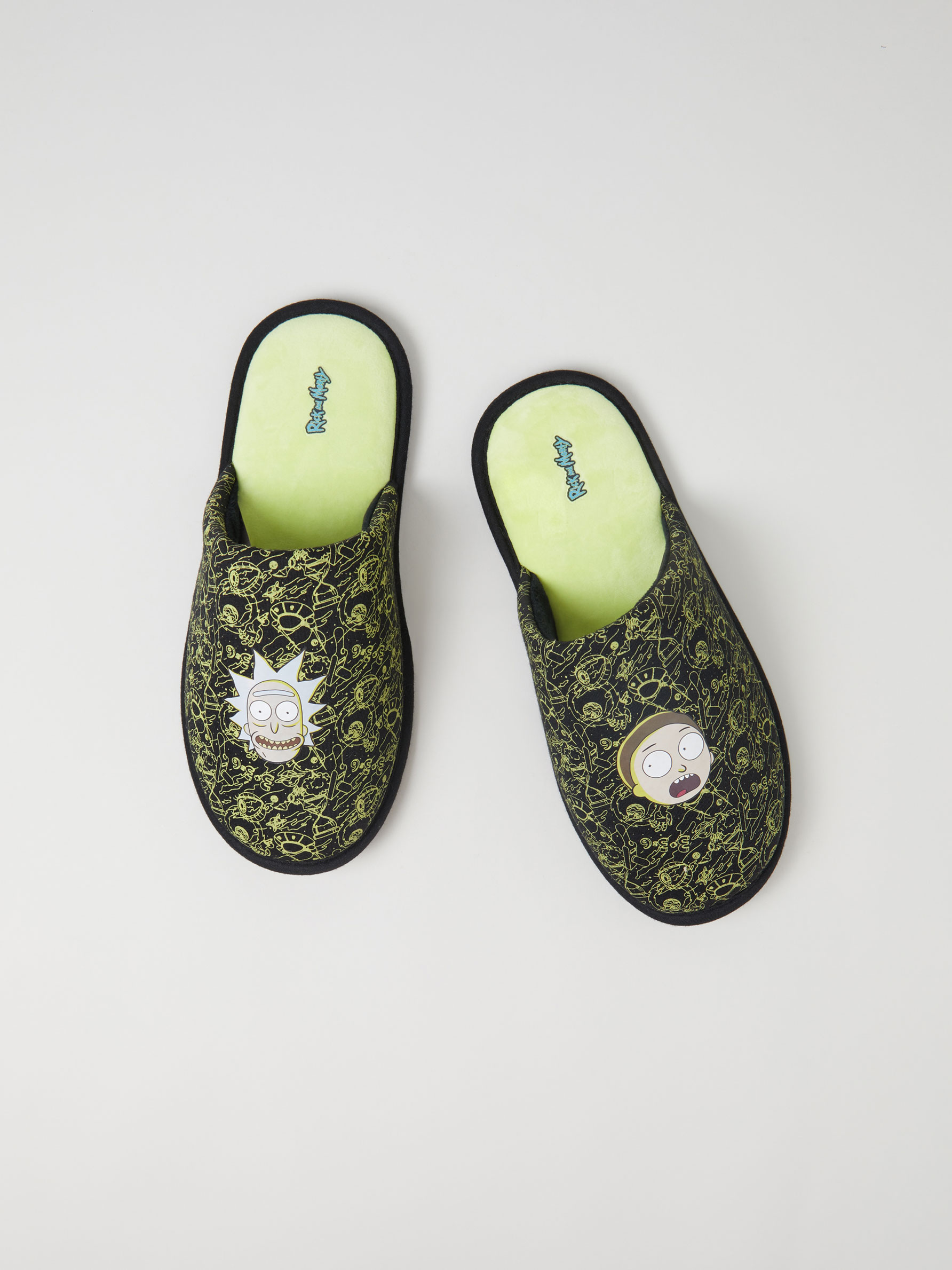 Rick \u0026 Morty house slippers - Rick \u0026 Morty © \u0026 TM Cartoon Network - Collabs  - FOOTWEAR - THE ENTIRE COLLECTION - MAN - | Lefties Oman