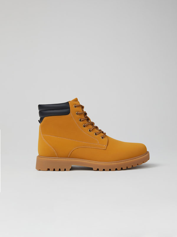 Bota acordonada piso dentado - Botas | Botines - ZAPATOS - TODA LA  COLECCIÓN - HOMBRE - | Lefties ESPAÑA