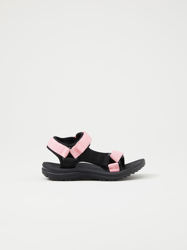 Sandalia deportiva - Zapatos - TIENDA DE BAÑO - TODA LA COLECCIÓN - NIÑA |  4- 14 años - NIÑOS - | Lefties ESPAÑA