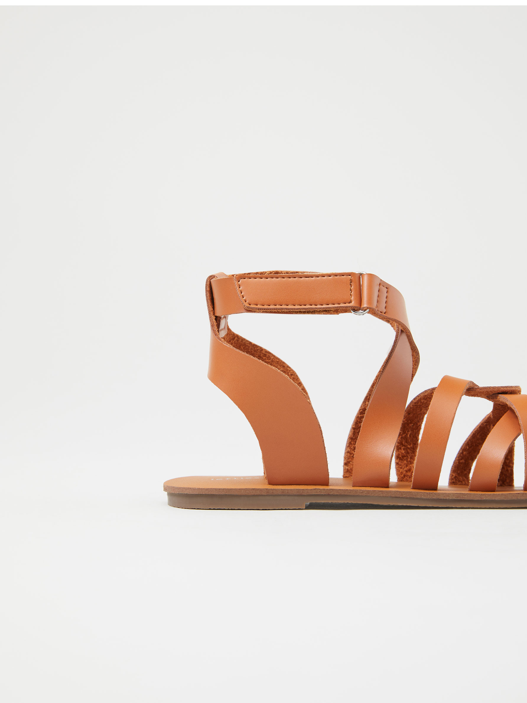 Sandalia tobillera tiras cruzadas - Sandalias - ZAPATOS - TODA LA COLECCIÓN  - NIÑA | 4- 14 años - NIÑOS - | Lefties Mexico