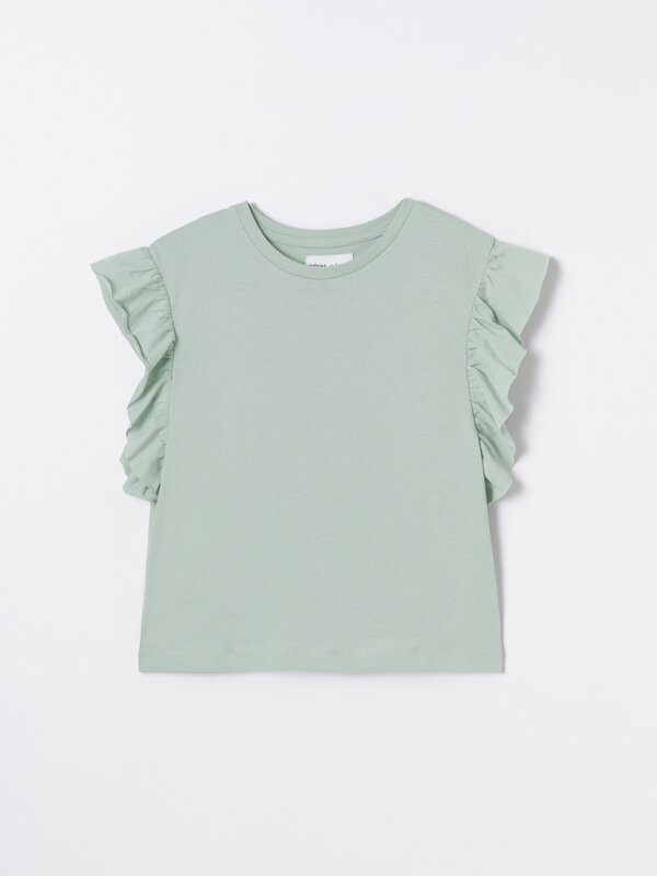 T-shirt with ruffled sleeves