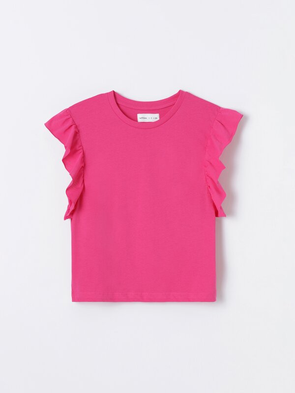 T-shirt with ruffled sleeves