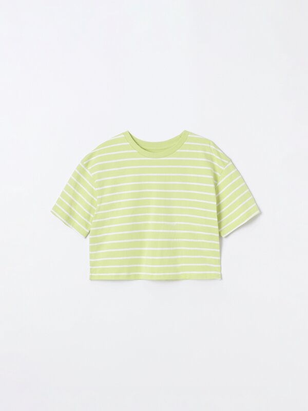 Cropped short sleeve T-shirt