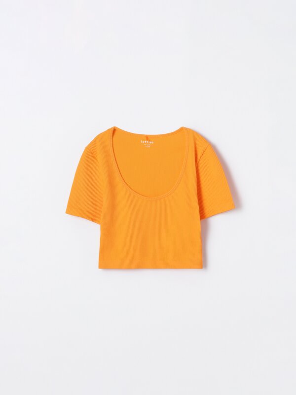 Cropped seamless T-shirt