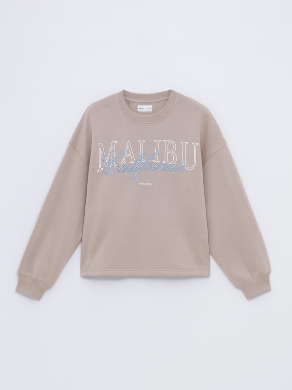 Long sleeve sweatshirt with embroidery detail