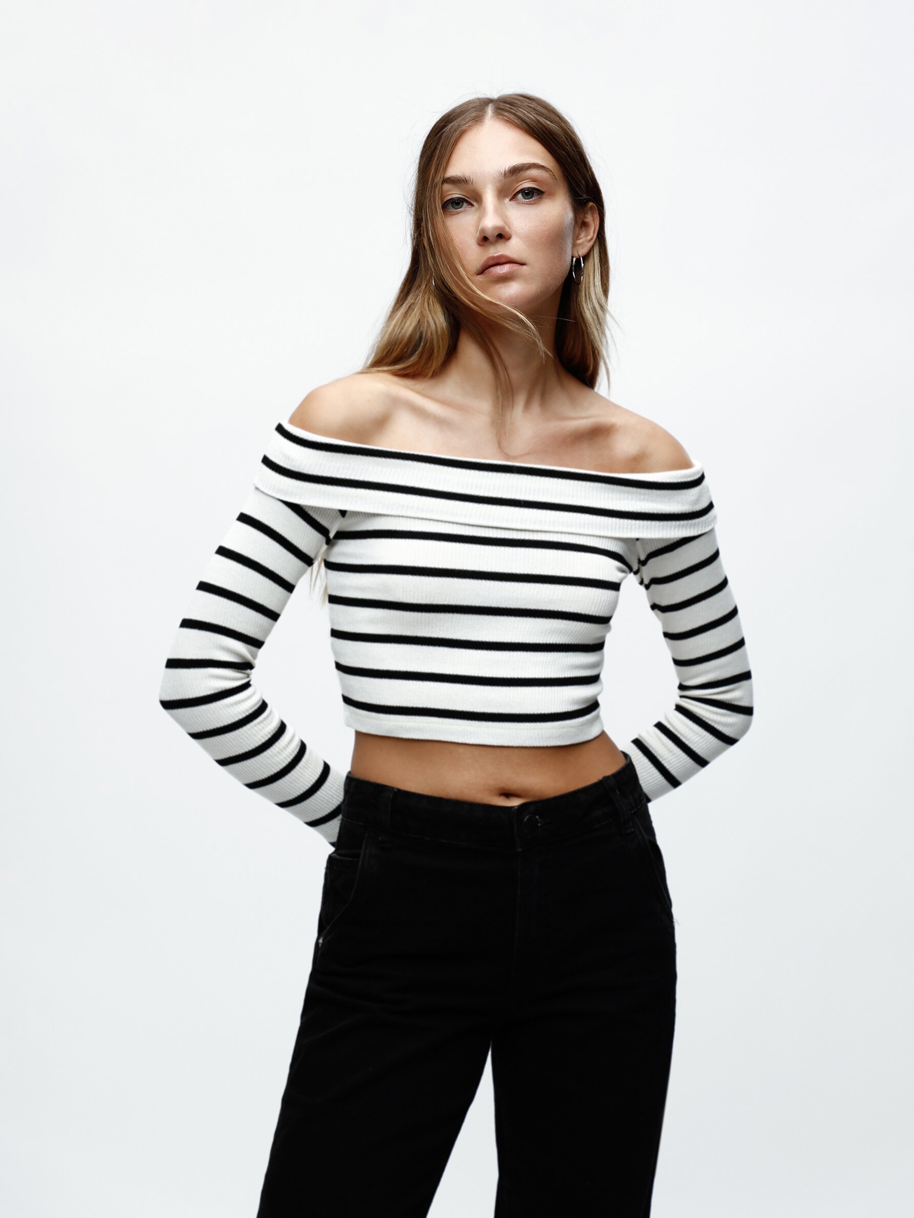 Off shoulder tops under 300 hot sale