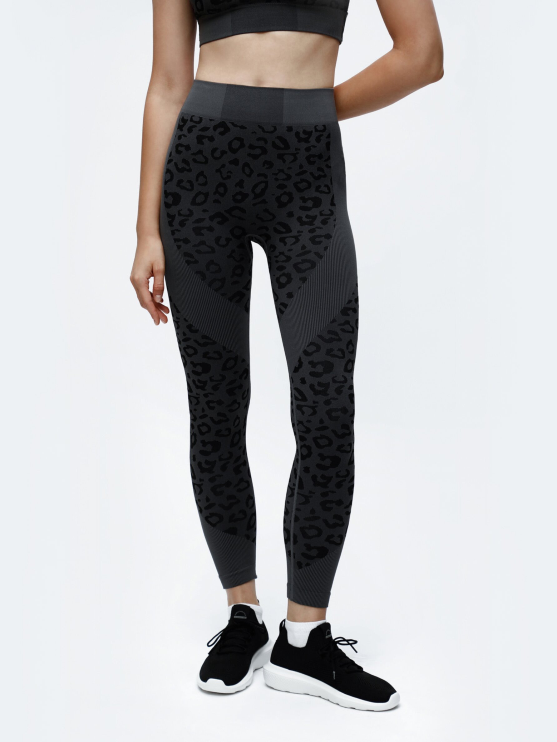 Gathered seamless sports leggings SALE Woman Lefties UAE