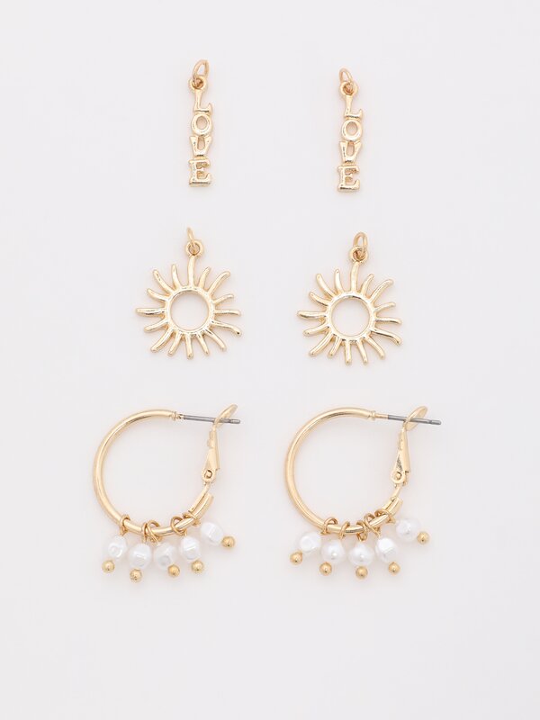 Set of 2 hoop earrings and 3 charms