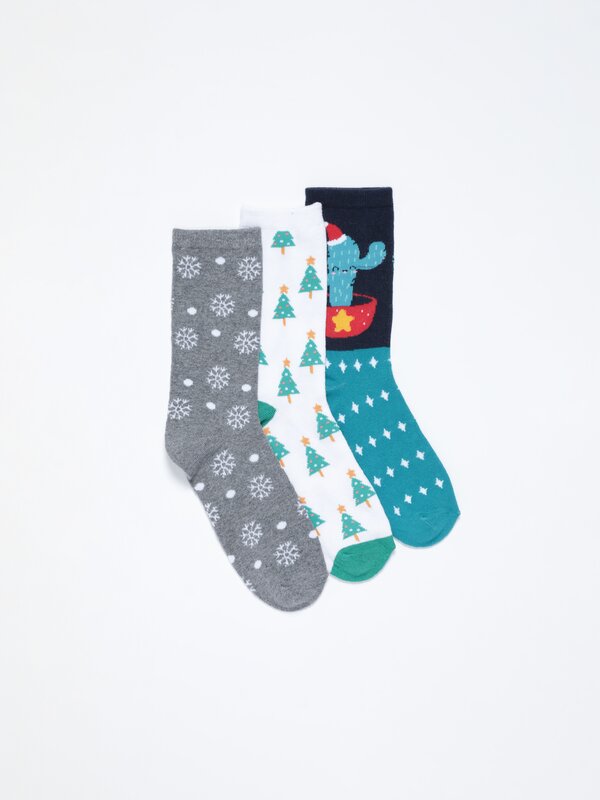 3'lü Yılbaşı temalı desenli çorap paketi