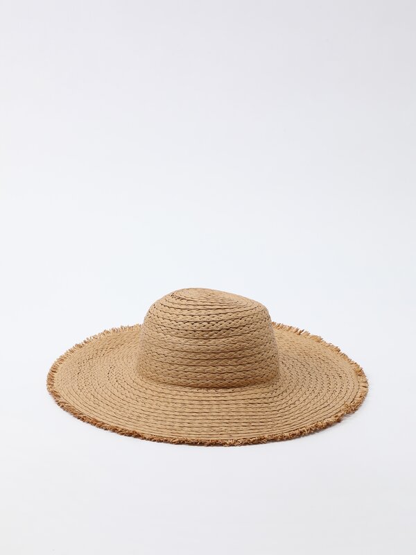 Sun hat with frayed edges