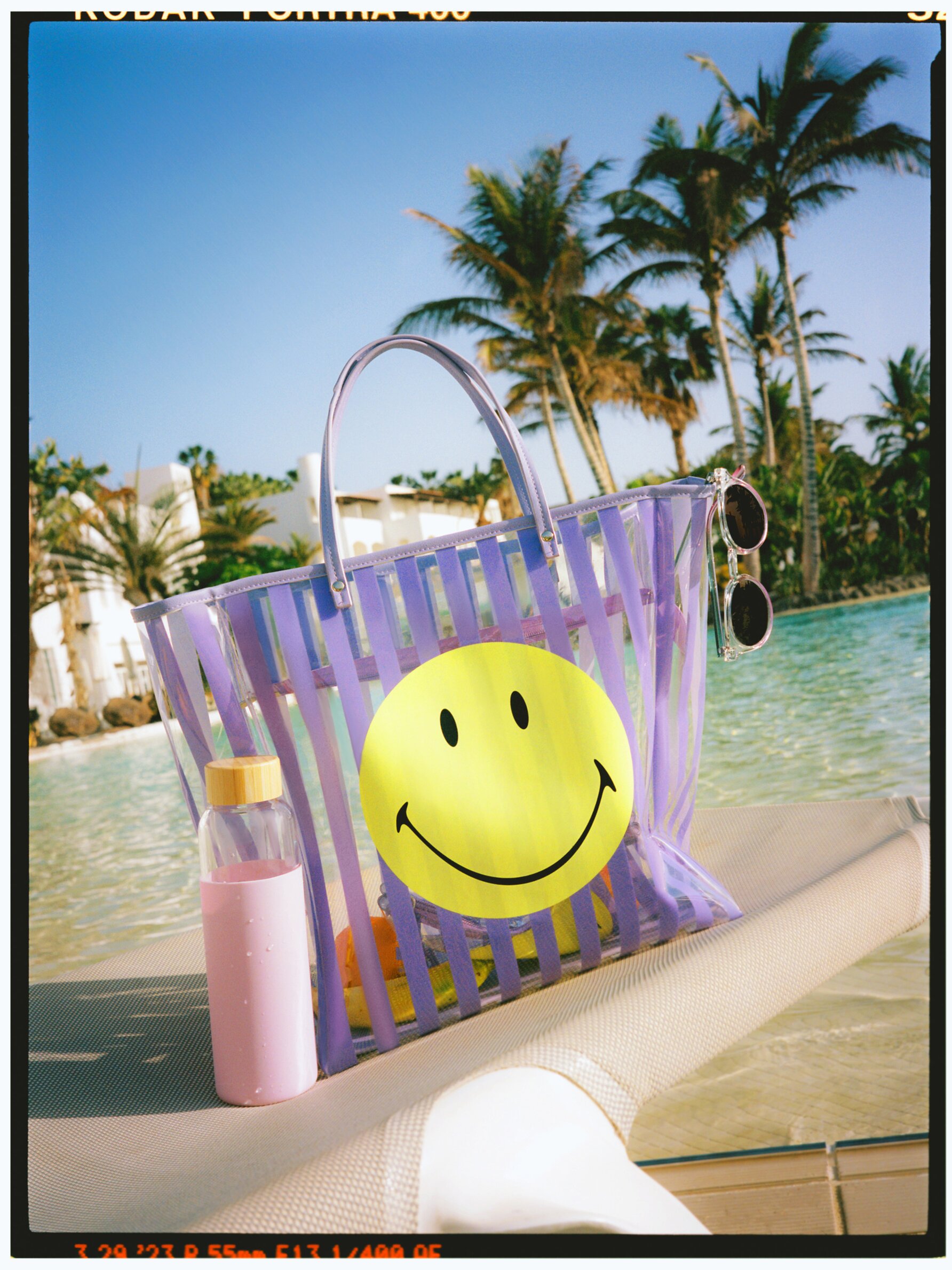 Smiley transparent tote bag Lefties Bahrain