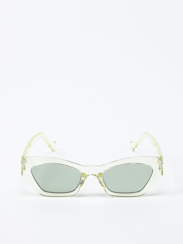 نظارة شمسية خضراء بتصميم عين القطة