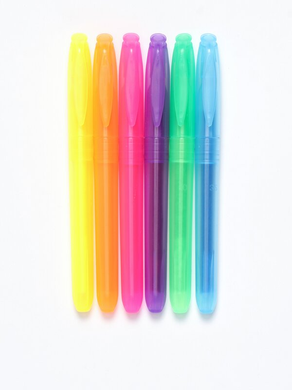 Pack of 6 thick markers