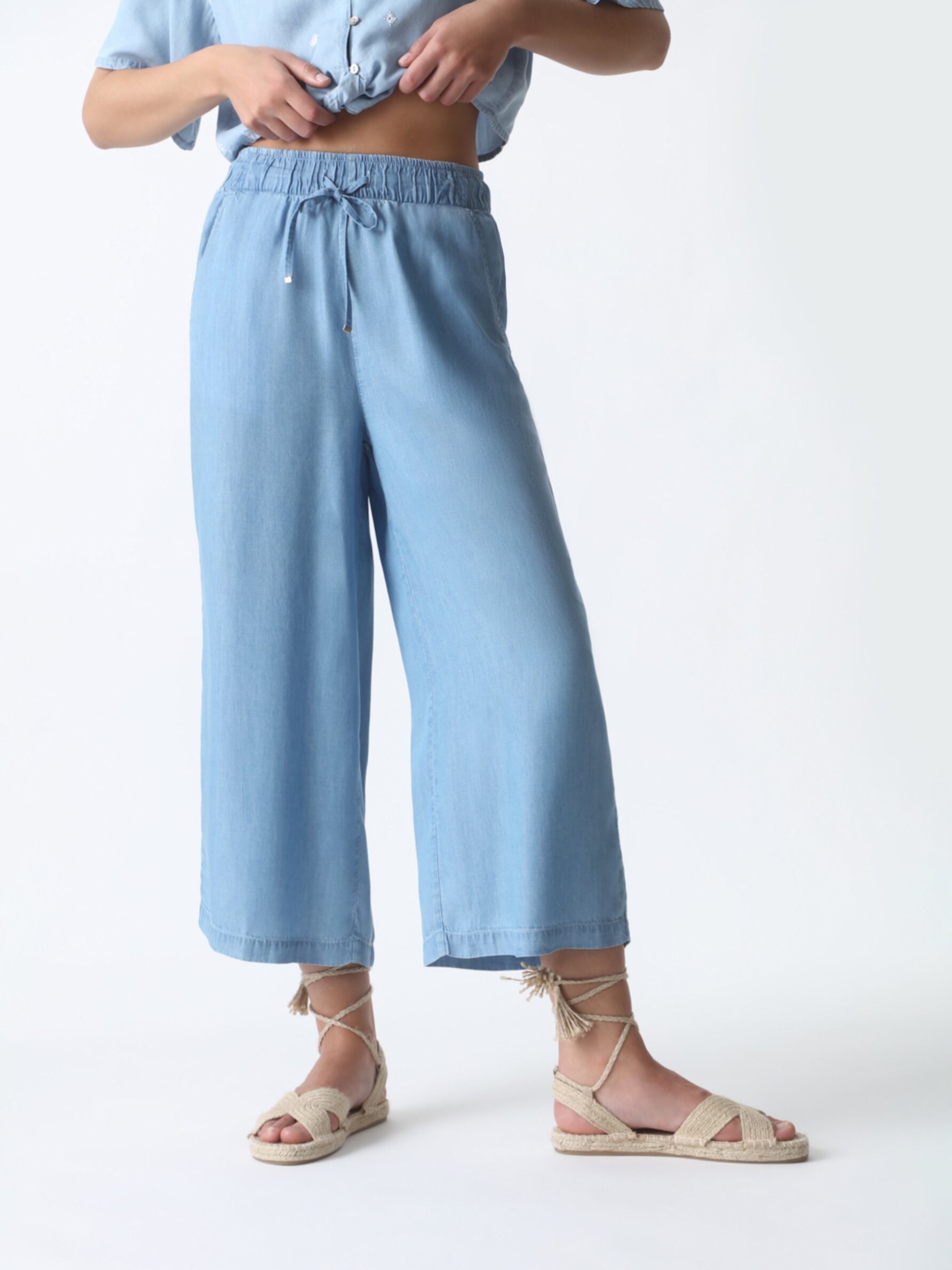 Belted Contrast Stitch Denim Culottes | Singapore Online Boutique Office  Wear | ALYSSANDRA