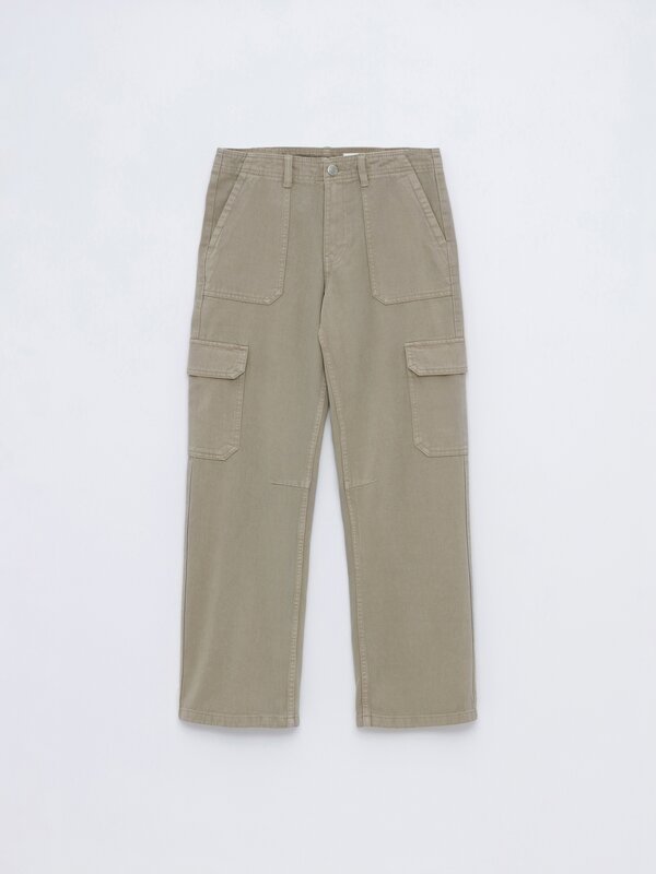 Jeans vaquero cargo con bolsillos
